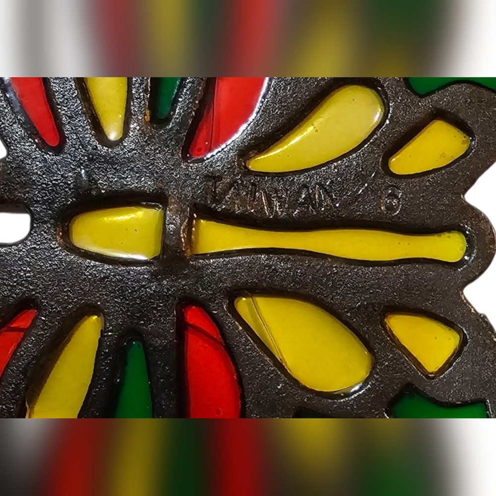 Vintage Set of 2 Colorful Iron & Acrylic Butterfly and Woven Oval Trivets - Picture 3 of 8